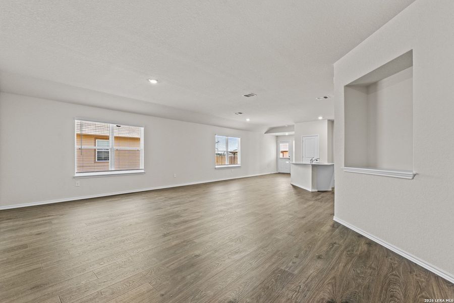 Spacious, unfurnished interior of a new home in High Garden, Comfort (Image 10).