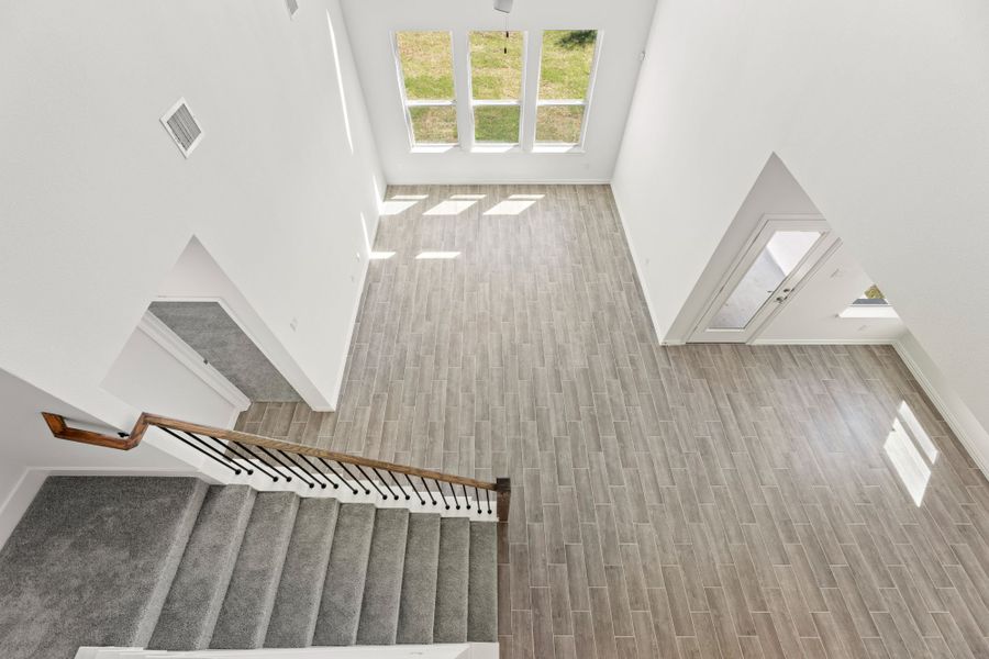 Representative unfurnished interior of a home built from the Salado by UnionMain Homes in Legacy Hills, Celina (Image 51).