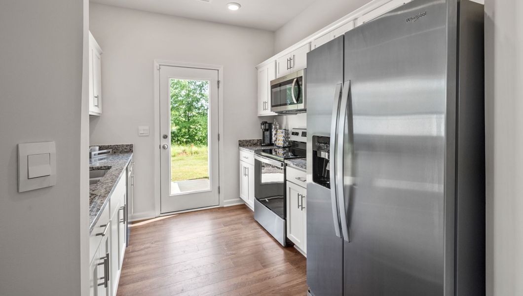 Representative furnished interior of a home built from the Newton by D.R. Horton in Brookside Ridge Townhomes, Greer (Image 16).