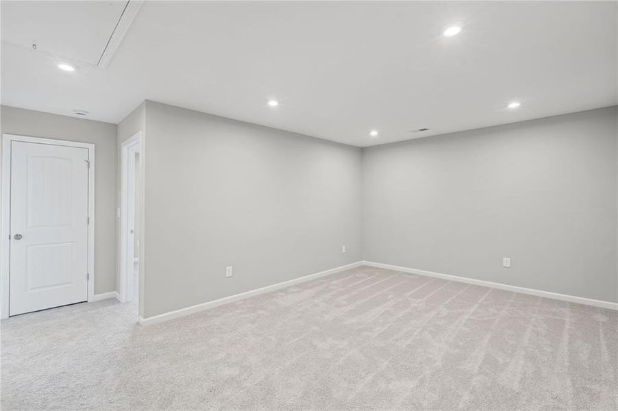 Spacious, unfurnished interior of a new home in Twin Lakes, Hoschton (Image 29). Spacious, unfurnished interior of a new home in Twin Lakes, Hoschton (Image 29).