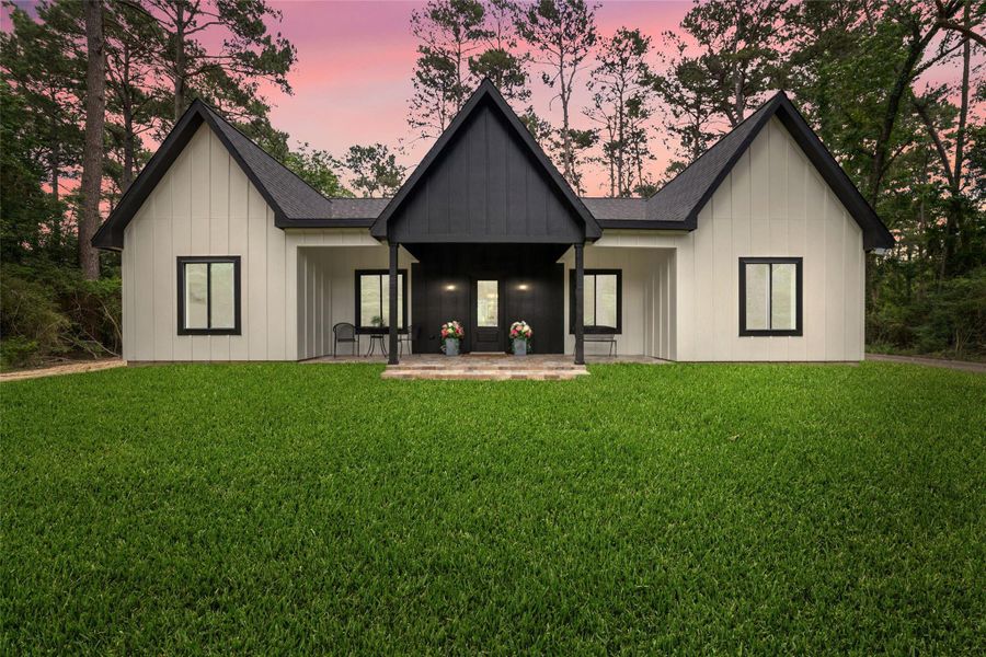 Image 2 of a home in . Image 2 of a home in .