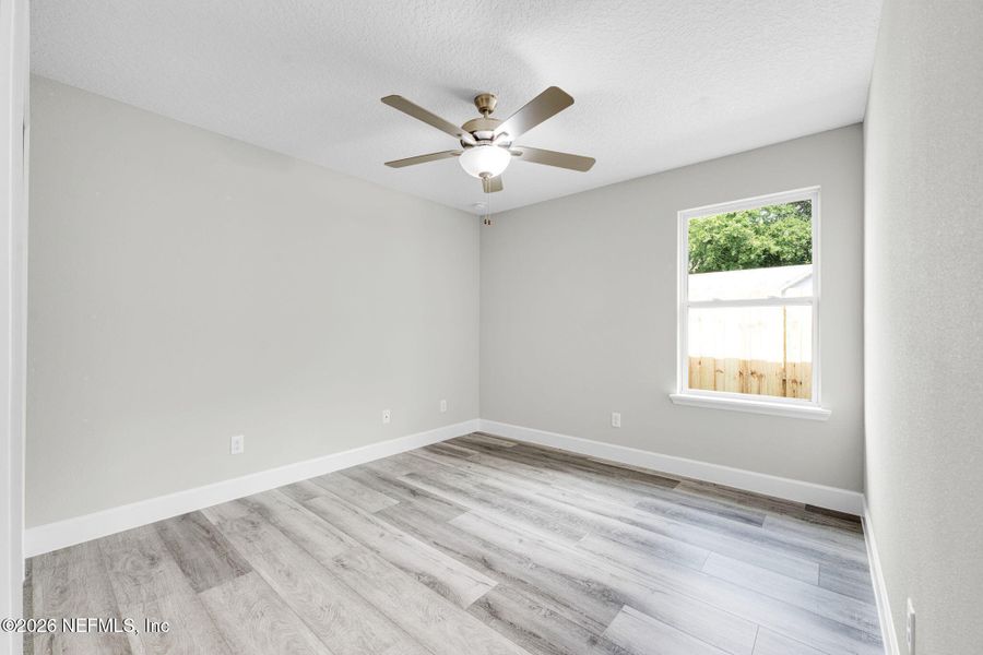 Spacious, unfurnished interior of a new home in , Jacksonville (Image 17).