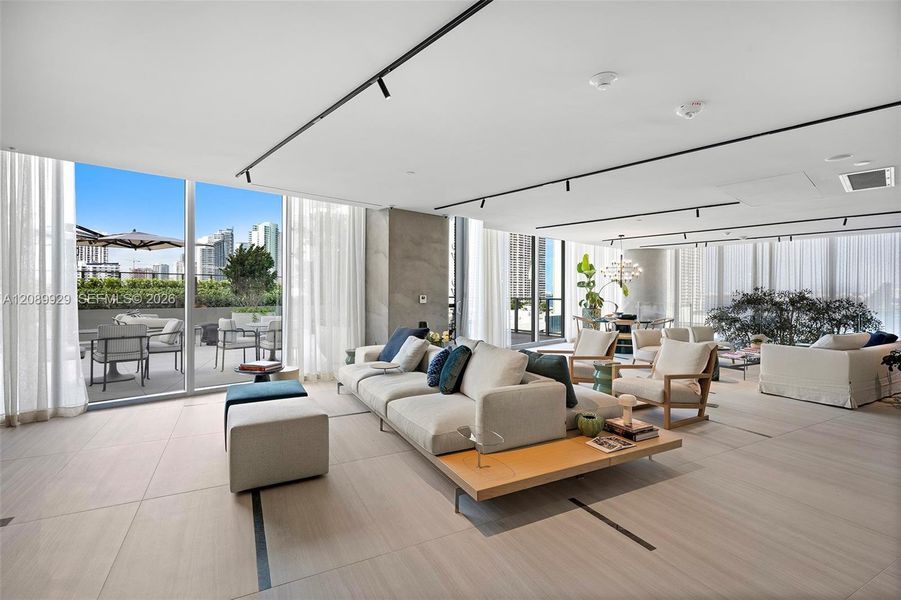 Community amenities in , Miami (Image 46).