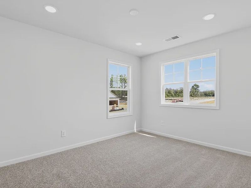 Spacious, unfurnished interior of a new home in Portrait Hills, Aiken (Image 9).
