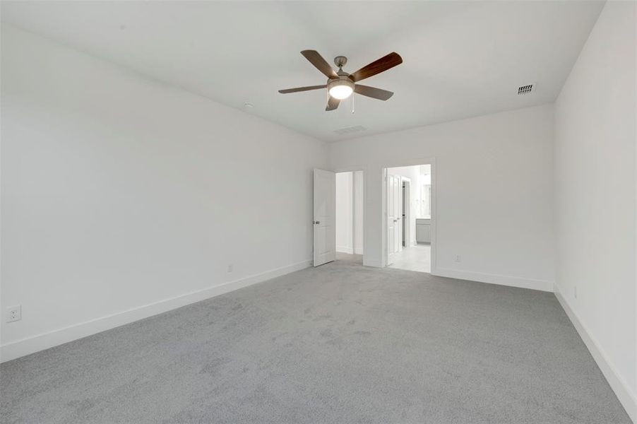 Spacious, unfurnished interior of a new home in Vintage Village, Argyle (Image 26).