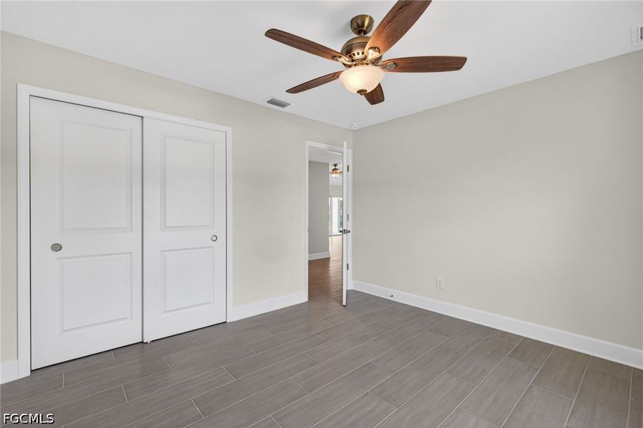 Spacious, unfurnished interior of a new home in Cape Coral, Cape Coral (Image 19).