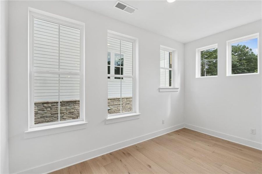 Spacious, unfurnished interior of a new home in Celesta, Scottdale (Image 15).