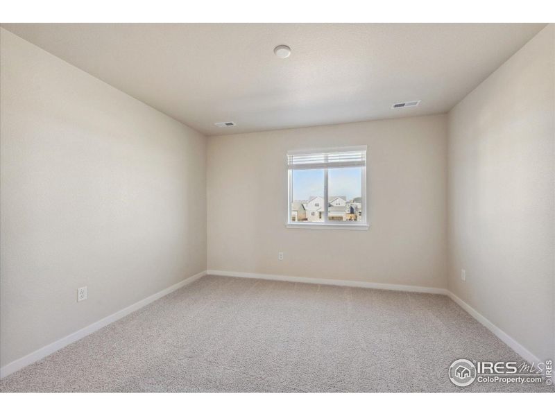 Spacious, unfurnished interior of a new home in Timnath Lakes, Timnath (Image 21).