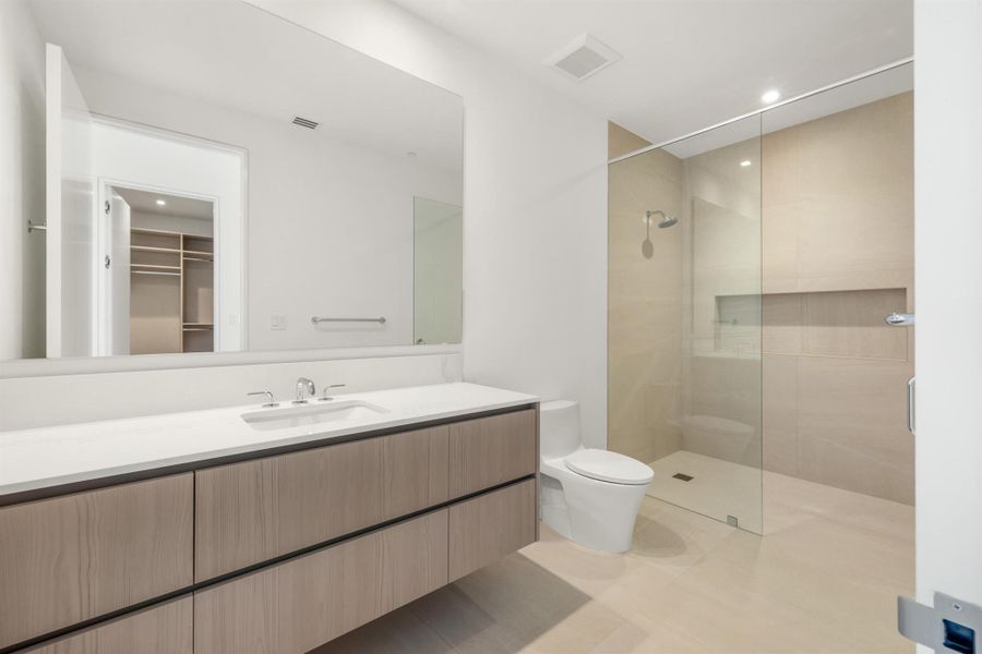 Furnished interior view inside a new home in , Palm Beach Gardens (Image 33).