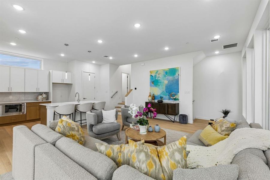 Furnished interior view inside a new home in , Dallas (Image 22).