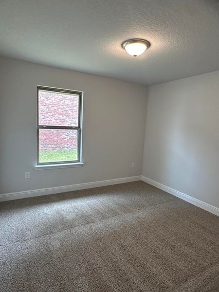 Spacious, unfurnished interior of a new home in Ridgeway Landing, Crestview (Image 11).