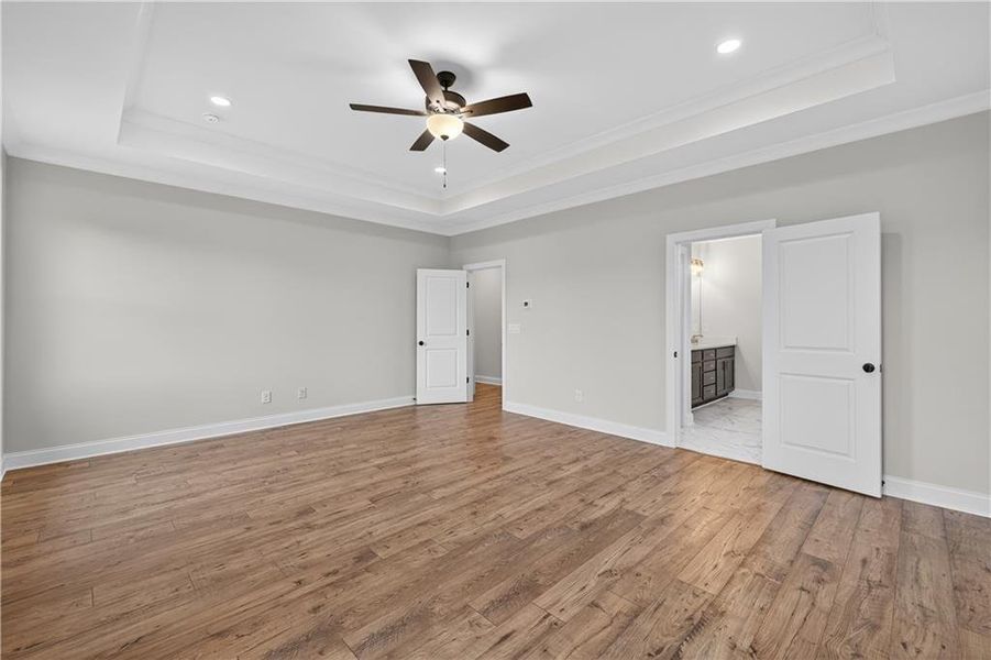 Spacious, unfurnished interior of a new home in , Jefferson (Image 41).