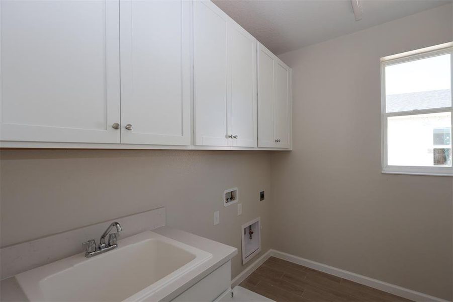 Furnished interior view inside a new home in Center Lake on the Park, St. Cloud (Image 5).