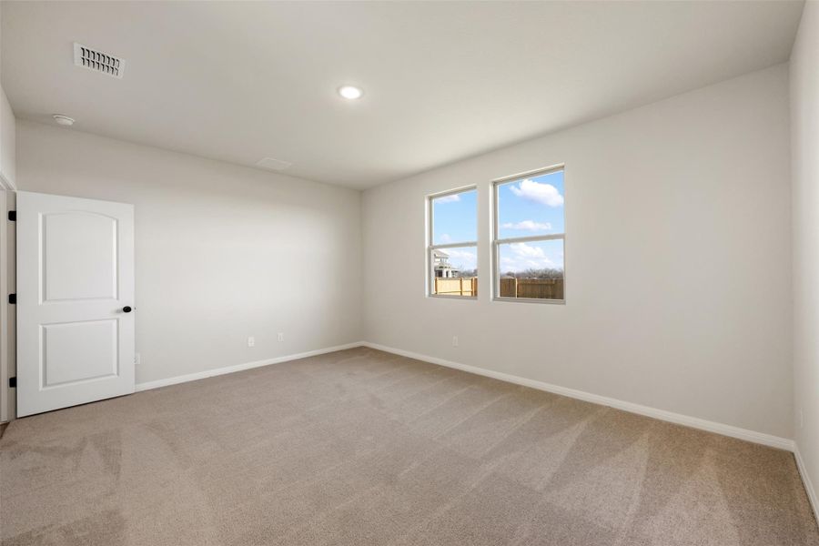 Spacious, unfurnished interior of a new home in Patterson Ranch, Georgetown (Image 23).