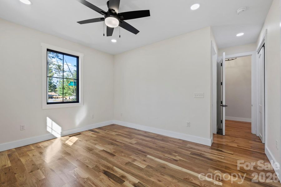 Spacious, unfurnished interior of a new home in , Hendersonville (Image 26).