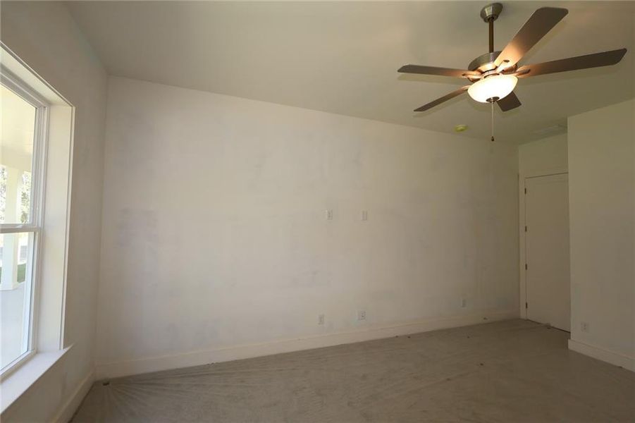 Spacious, unfurnished interior of a new home in Old Mill Preserve, Dallas (Image 8). Spacious, unfurnished interior of a new home in Old Mill Preserve, Dallas (Image 8).