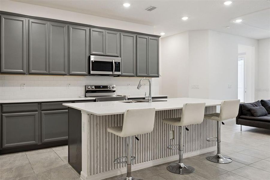Furnished interior view inside a new home in , Winter Garden (Image 10).