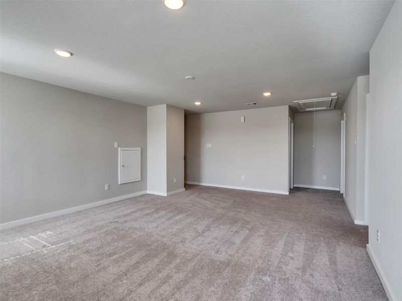 Spacious, unfurnished interior of a new home in , La Marque (Image 36).