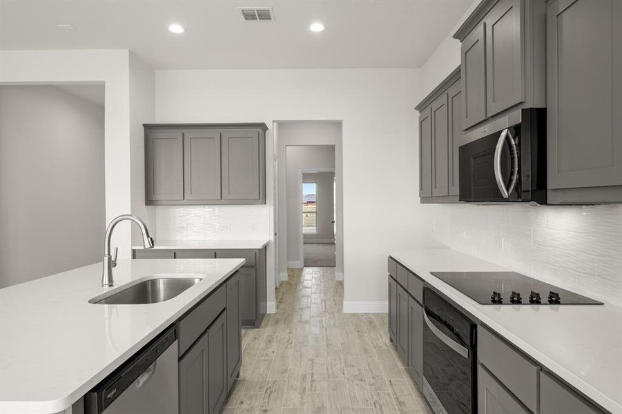 204 COmfort- Kitchen-3
