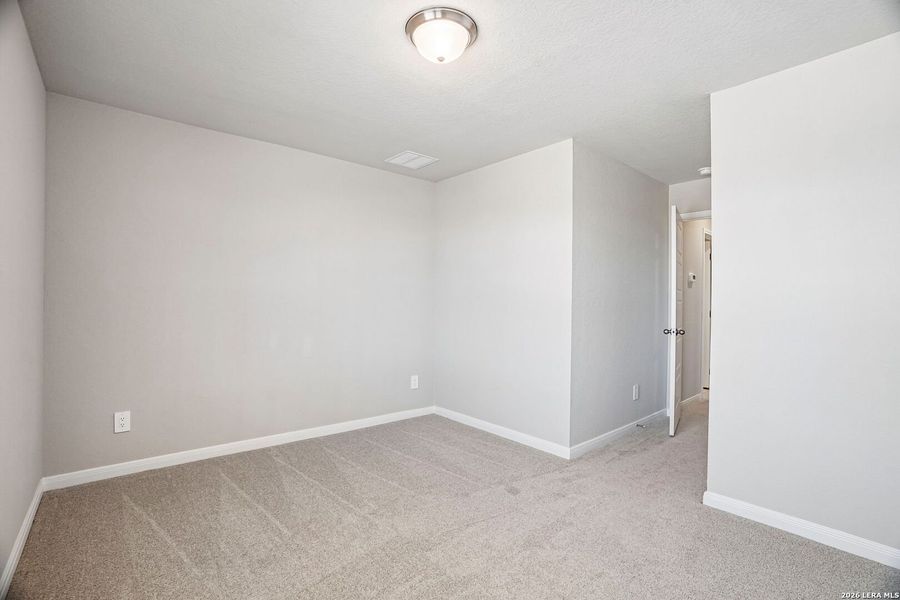 Spacious, unfurnished interior of a new home in Catalina, Converse (Image 46).