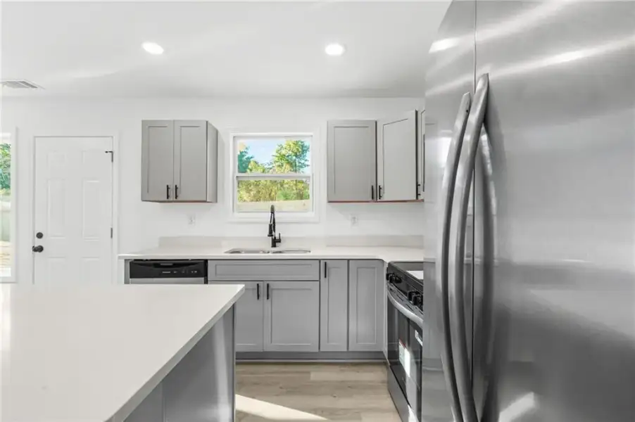 Furnished interior view inside a new home in , Conyers (Image 12).