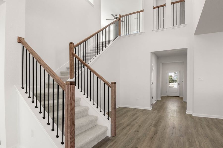 Representative unfurnished interior of a home built from the Dormer by Pacesetter Homes in Orchard Ridge, Liberty Hill (Image 16).