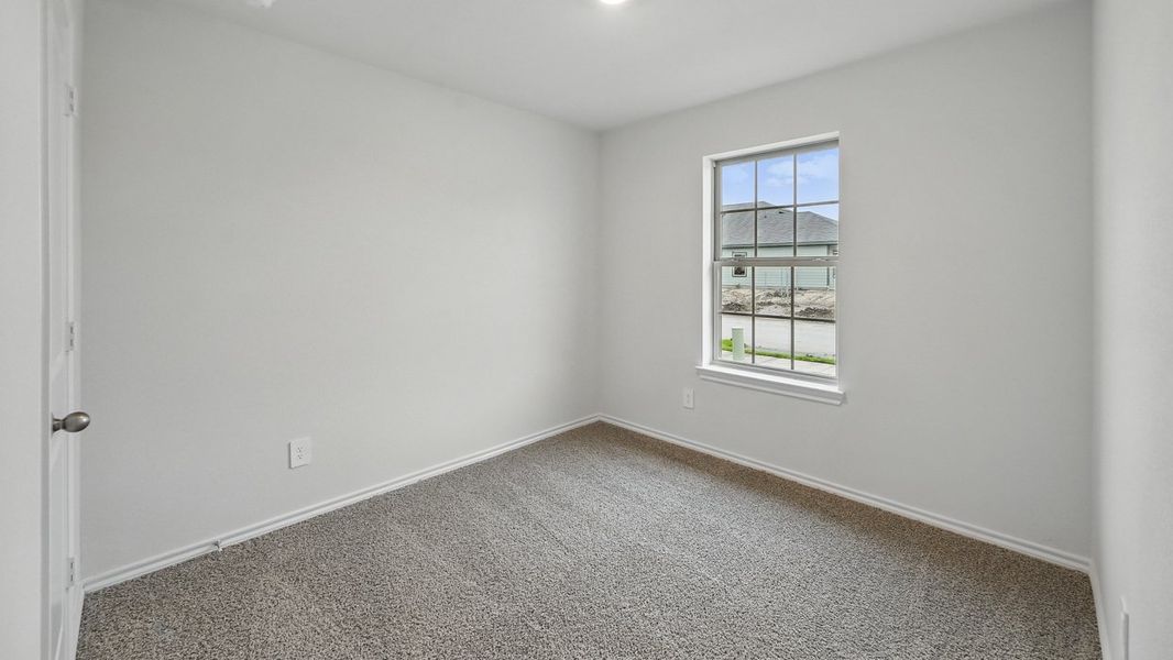 Spacious, unfurnished interior of a new home in Saddlebrook, Waxahachie (Image 17). Spacious, unfurnished interior of a new home in Saddlebrook, Waxahachie (Image 17).