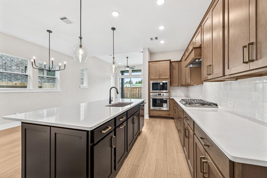 Furnished interior view inside a new home in The Highlands 40', Porter (Image 14).