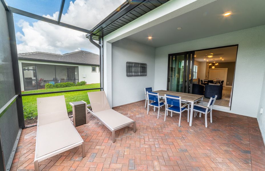 Extended patio option, great for soaking in the Florida sunshine