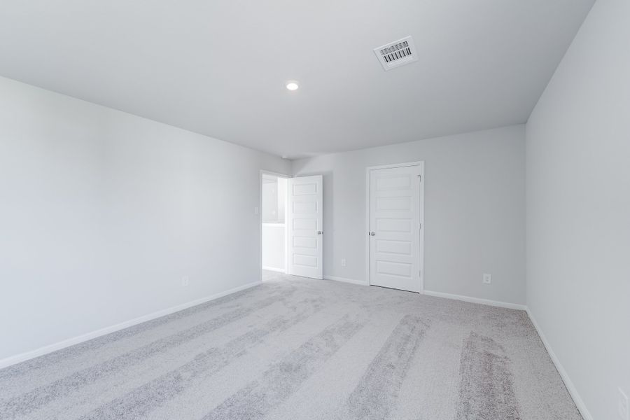 Representative unfurnished interior of a home built from the Jefferson by National HomeCorp in Canal Walk, Roanoke Rapids (Image 31).