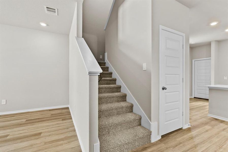 Spacious, unfurnished interior of a new home in Orchard Village, Fort Worth (Image 16).