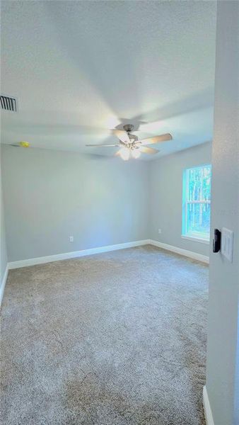 Spacious, unfurnished interior of a new home in , Dunnellon (Image 16).