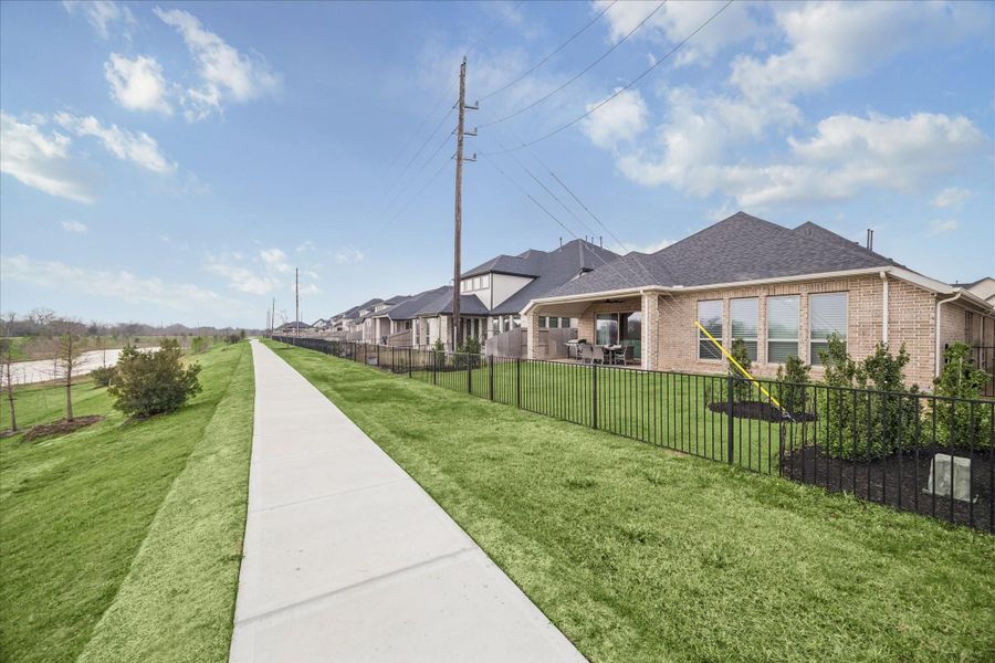 Enjoy having no back neighbors!