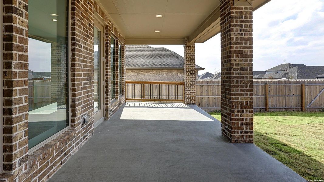Exterior details and patio area of a home in Arcadia Ridge, San Antonio (Image 23). Exterior details and patio area of a home in Arcadia Ridge, San Antonio (Image 23).