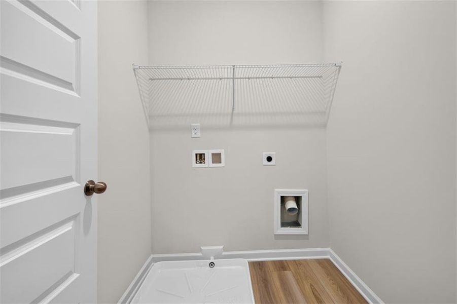 Spacious, unfurnished interior of a new home in Jones Ridge, Dallas (Image 44).