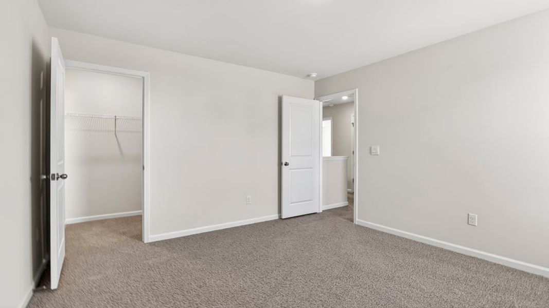 Spacious, unfurnished interior of a new home in Spring Ridge, Anderson (Image 28).