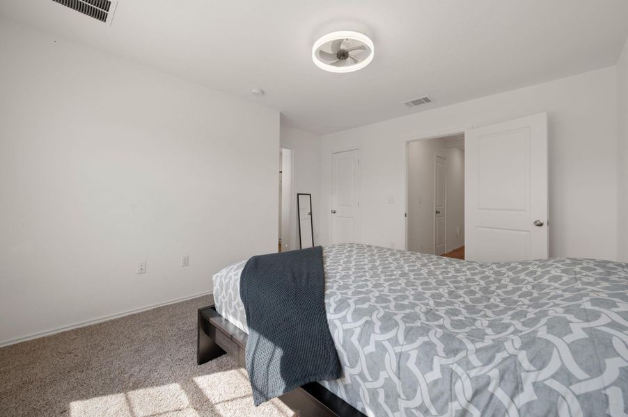 Furnished interior view inside a new home in Stoney Ridge, Del Valle (Image 5). Furnished interior view inside a new home in Stoney Ridge, Del Valle (Image 5).