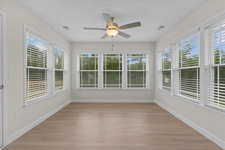 Spacious, unfurnished interior of a new home in Fall Creek, Inman (Image 23).