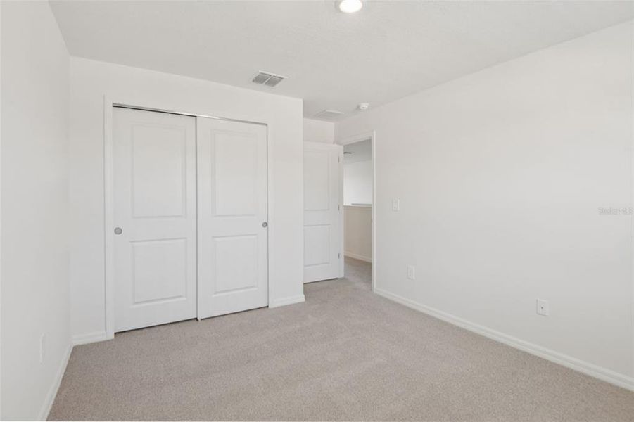 Spacious, unfurnished interior of a new home in Hilltop Vistas, Dade City (Image 37).