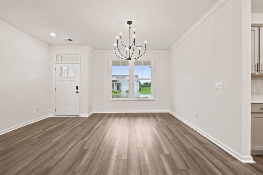 Spacious, unfurnished interior of a new home in Edgefield, Loris (Image 16).