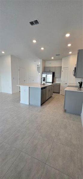Spacious, unfurnished interior of a new home in Horse Creek at Crosswinds, Davenport (Image 10).