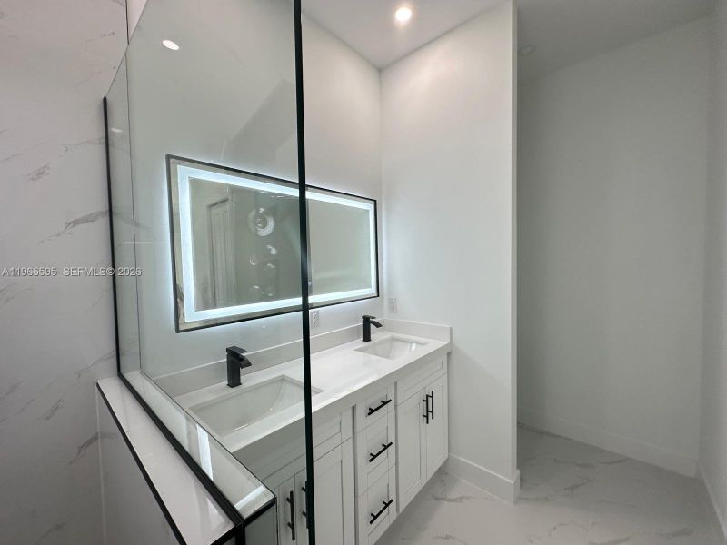 Image 24 of a home in .