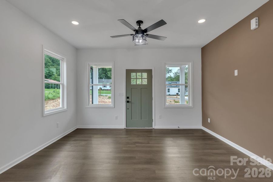 Spacious, unfurnished interior of a new home in , Shelby (Image 23).