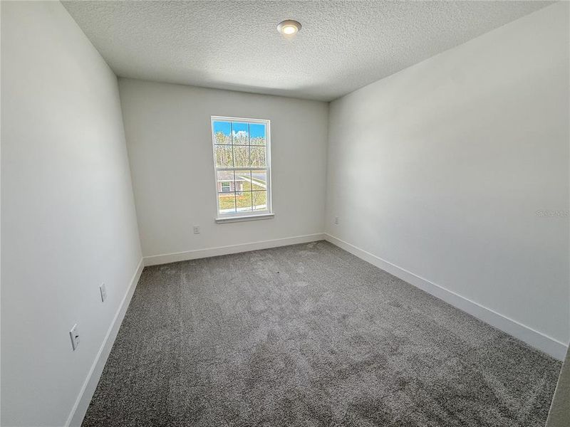 Spacious, unfurnished interior of a new home in Arbor Park, Leesburg (Image 13).