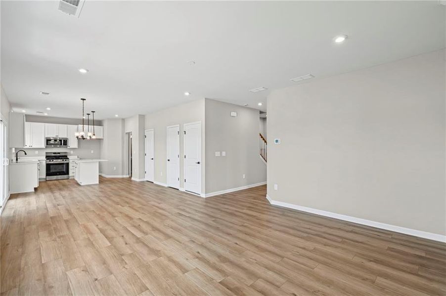 Spacious, unfurnished interior of a new home in Twin Lakes, Braselton (Image 14).