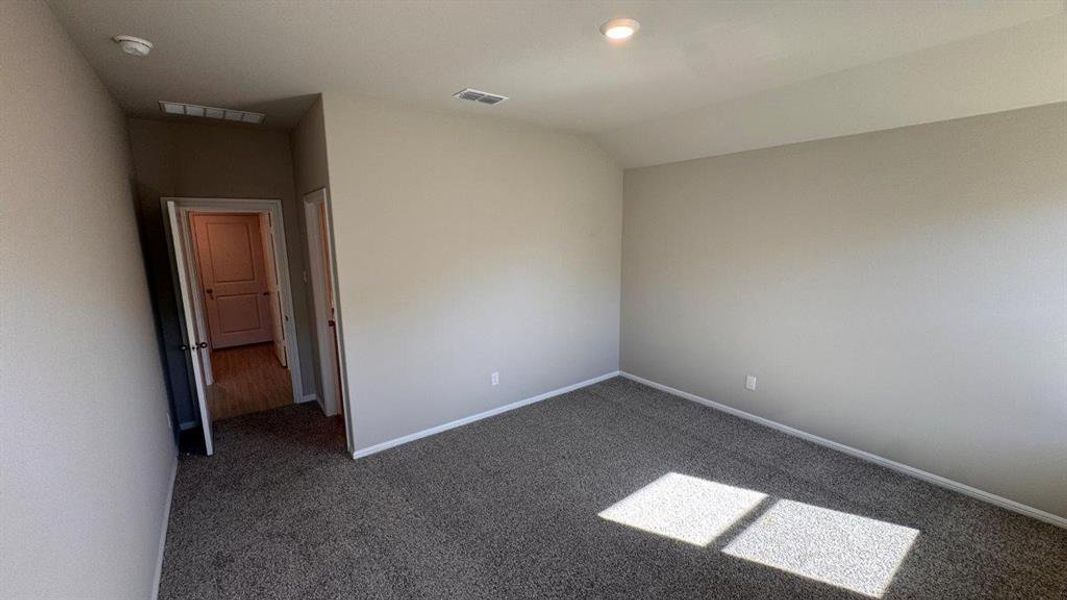 Spacious, unfurnished interior of a new home in Meadowbrook Estates, Cleburne (Image 16). Spacious, unfurnished interior of a new home in Meadowbrook Estates, Cleburne (Image 16).