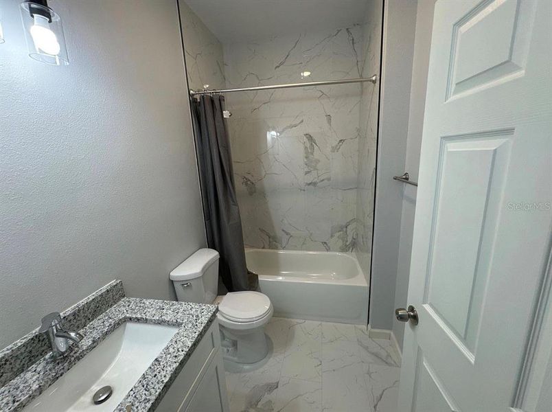 Furnished interior view inside a new home in , Orlando (Image 5).