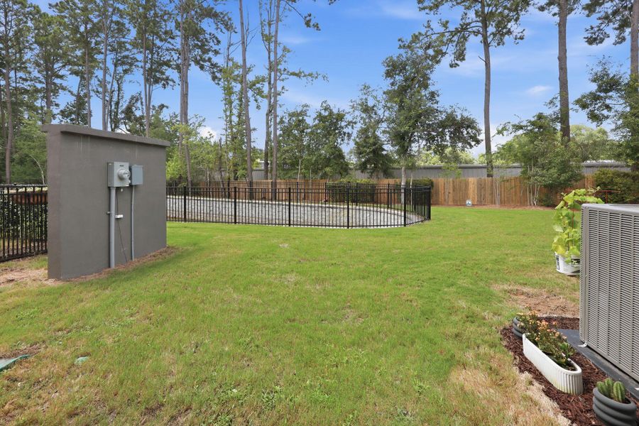 Exterior details and patio area of a home in , Wando (Image 3).