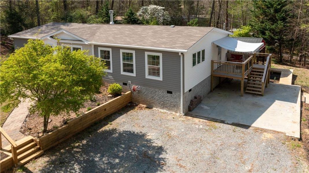 Exterior details and patio area of a home in , Blue Ridge (Image 21).
