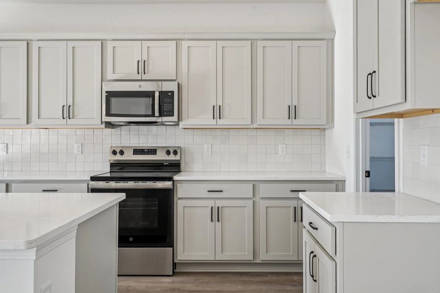 Furnished interior view inside a new home in Ascent at Arbor Ridge, La Vergne (Image 10). Furnished interior view inside a new home in Ascent at Arbor Ridge, La Vergne (Image 10).